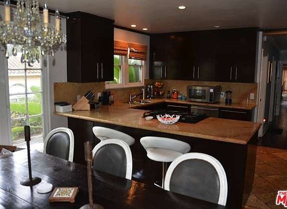 5th image of 6860 Camrose Dr