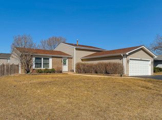 1629 Eddy Ln, Lake Zurich, IL