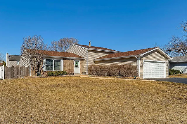 1629 Eddy Ln photo 1