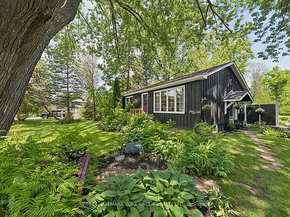 4th image of 47 Sunnidale Blvd