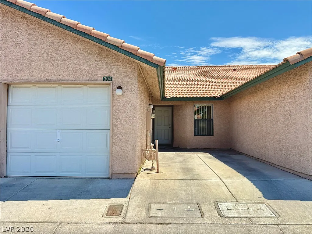 2 bed, 2.0 bath, 1119 sqft, $1,650 — Photo 1