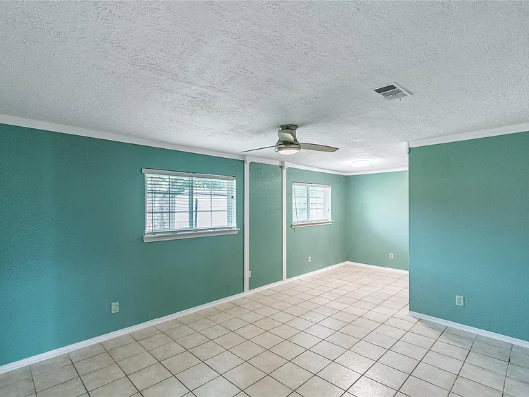 12906 Southspring Dr — Photo 11