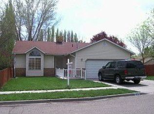 898 Brookside Cir, Ogden, UT 84404