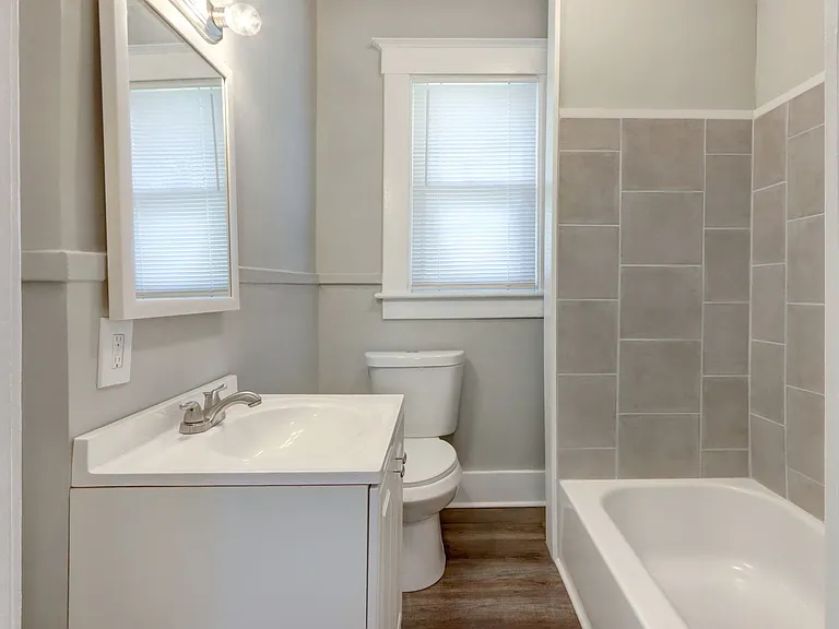 1009 East 33rd Street — Photo 12