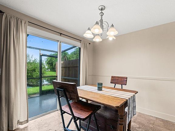 5th image of 209 Old English Drive