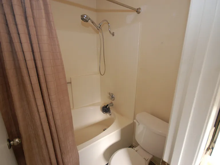 517 Barnett Dr — Photo 9