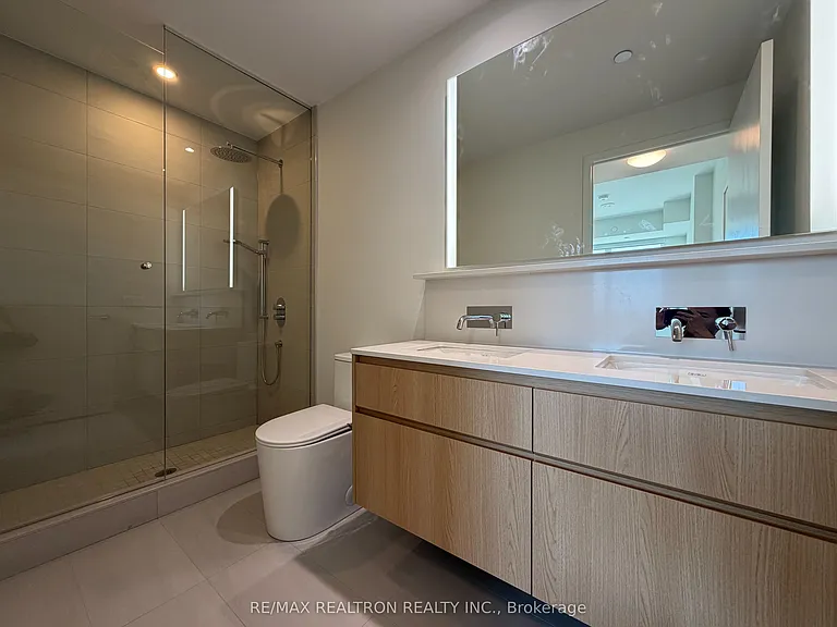 322 Dupont St #502 — Photo 21