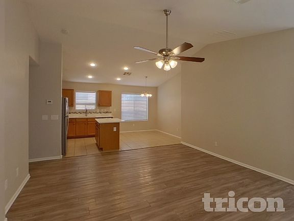 2nd image of 40441 W Thornberry Ln