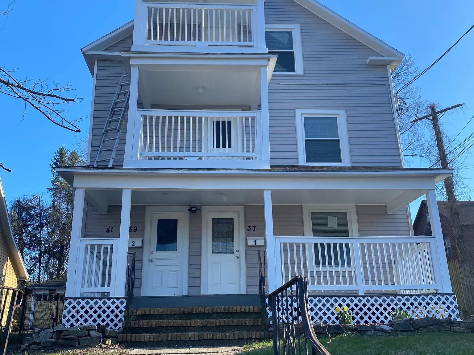 39 Russ Ln — Photo 2