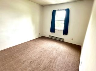 529 9th St #3, Grandview, IN 47615