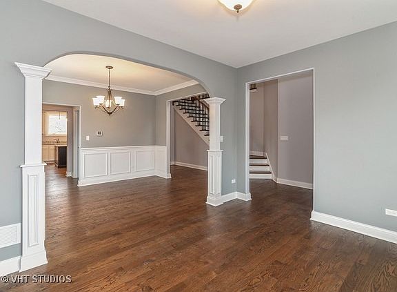 4th image of 8739 Moody Ave