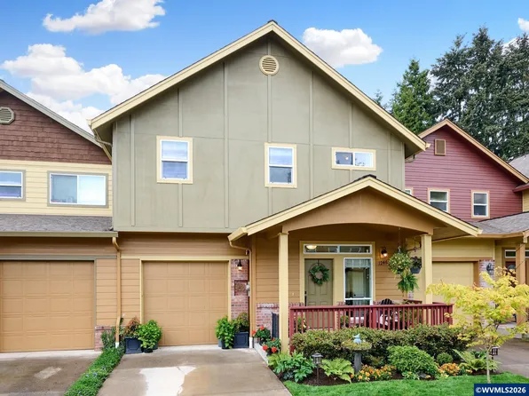 1246 Vintage Ln, Silverton, OR 97381