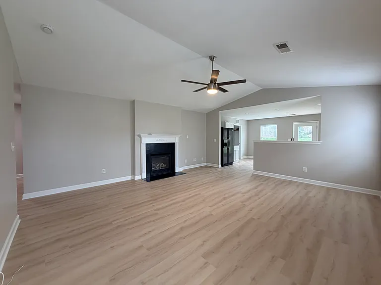 3963 Heather View Ln — Photo 6