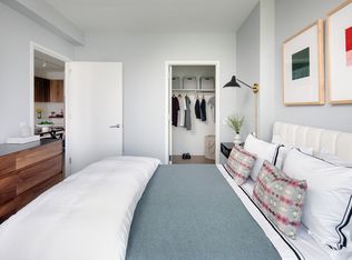 30-77 Vernon Blvd PENTHOUSE 806E, Astoria, NY 11102