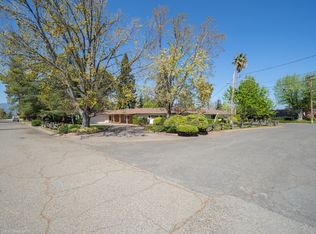 885 Sierra Vista Dr, Redding, CA 96001