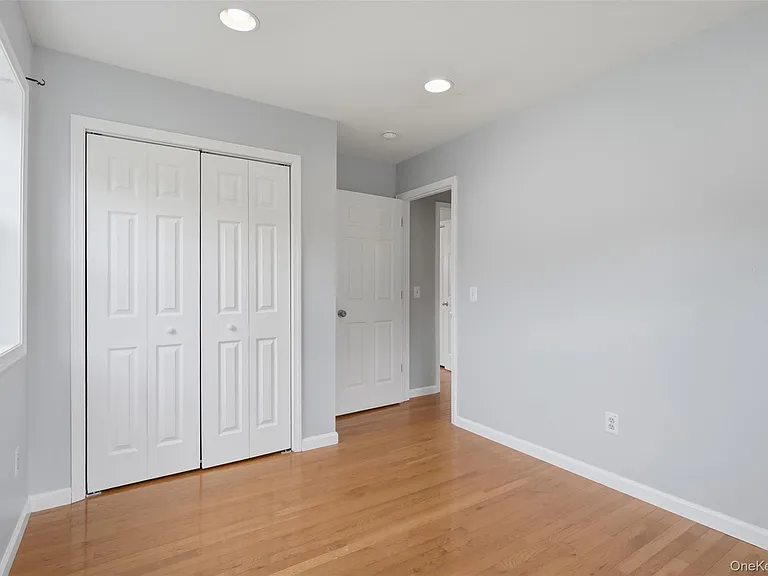 17 Watkins Dr — Photo 25