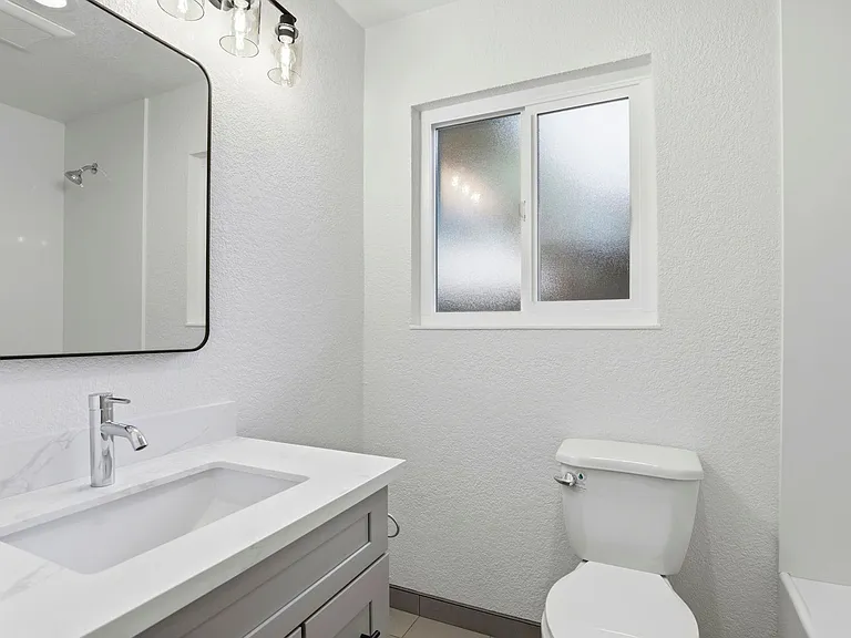 635 Glenview Ct — Photo 10