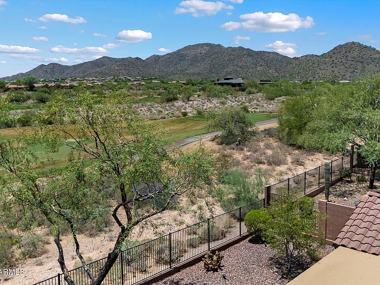 41112 N Prestancia Dr — Photo 27