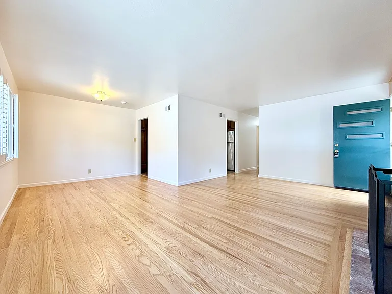 420 Madison Ave — Photo 6
