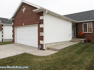 8330 S Tularosa Ct, Lincoln, NE 68516
