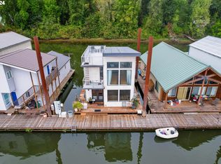 25000 NE Saint Helens Rd UNIT 14, Portland, OR 97231