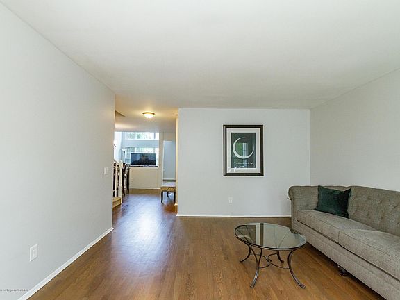 4th image of 3005 Jockey Hollow Dr