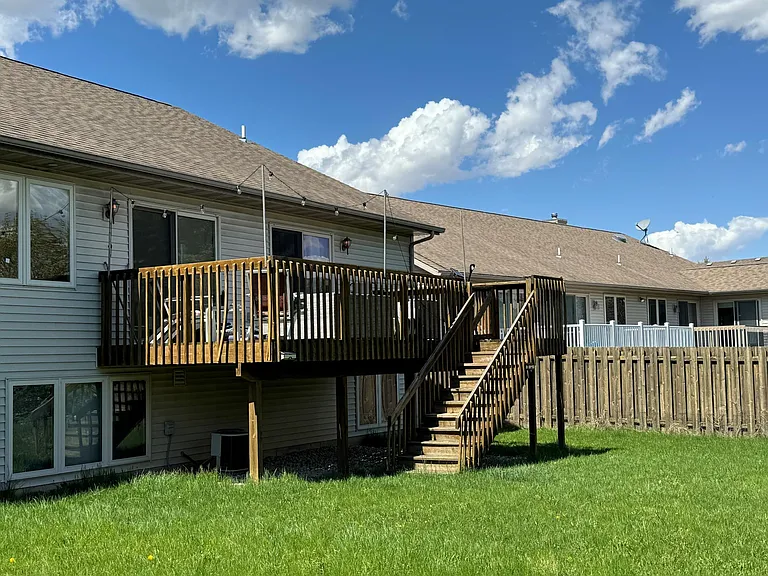 449 N Westmount Dr — Photo 2