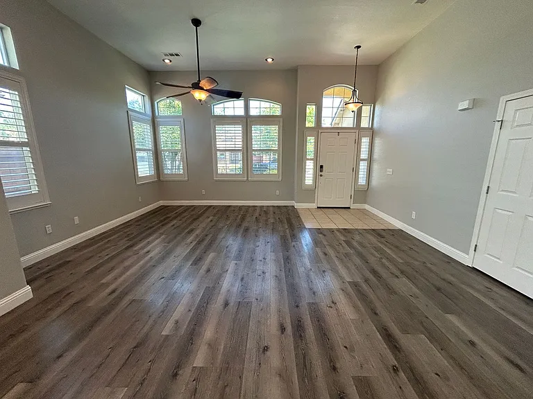 3052 Red Oak Ct — Photo 4
