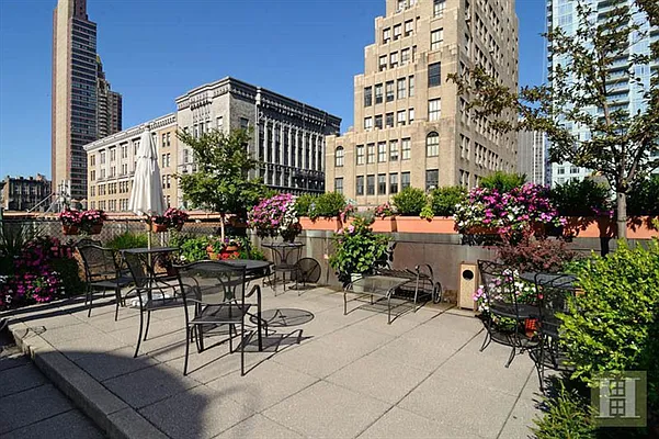 Sold by Corcoran | media 14