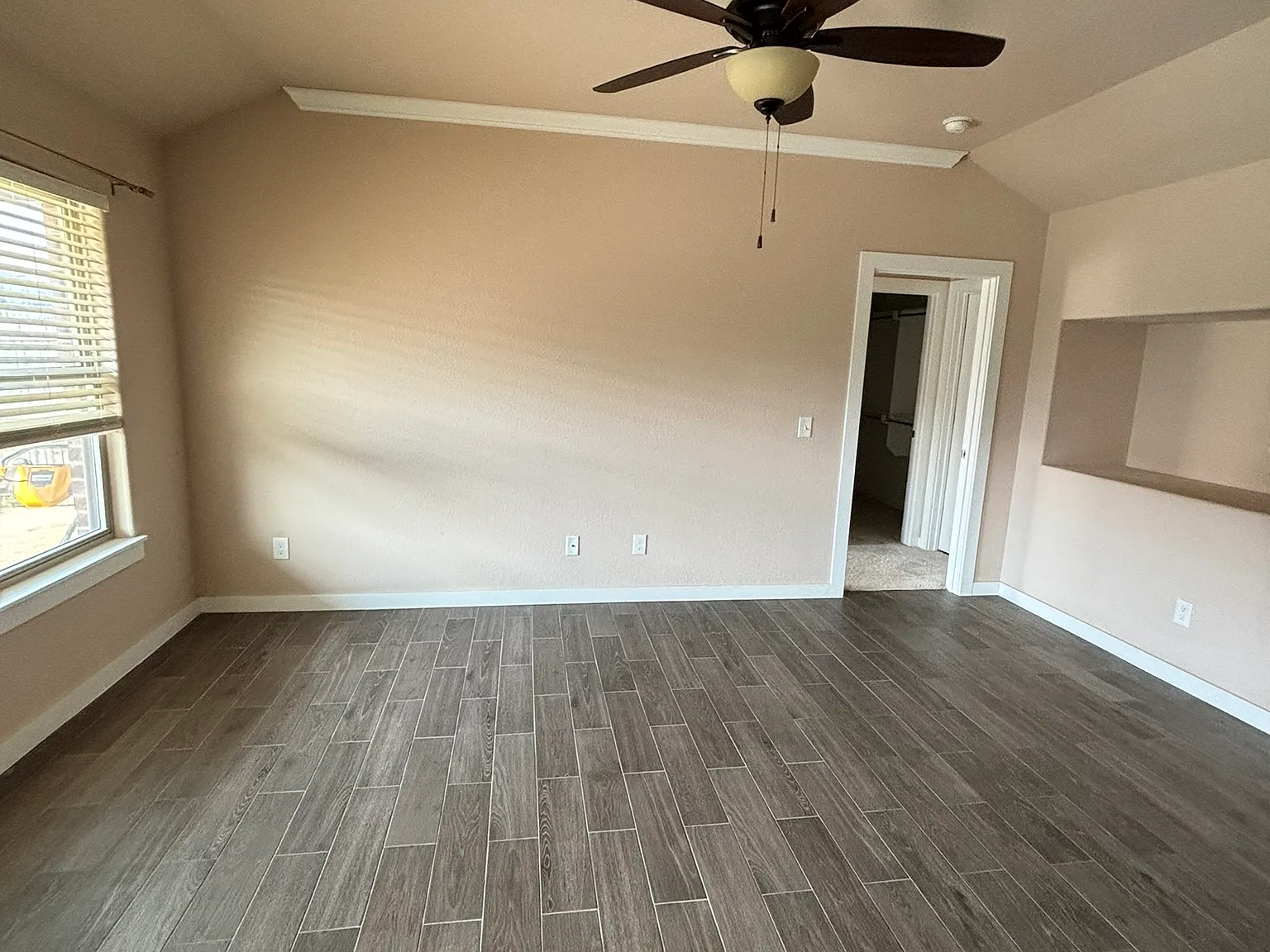 433 Red Robin Street - 1 — Photo 2
