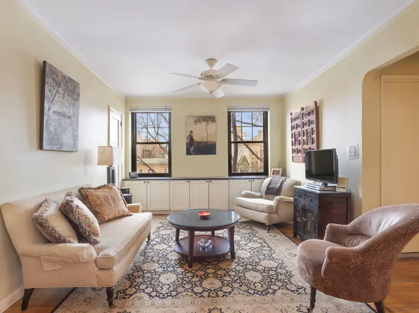 290 6th Avenue image 1 of 6