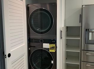 438 Stanford Rd, Burbank, CA 91504