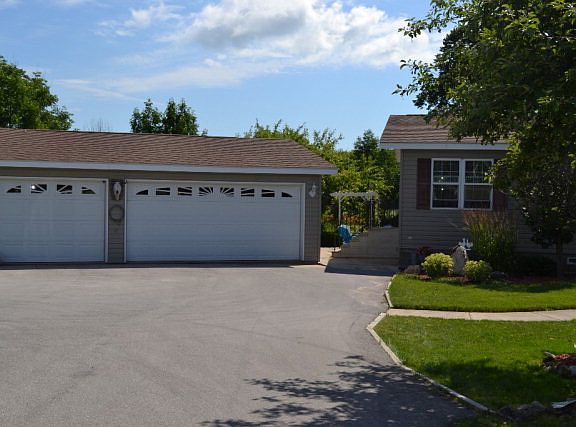 3rd image of 7858 Stone Fence Ln