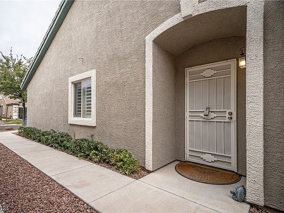 2nd image of 10305 Birch Bluff Ln