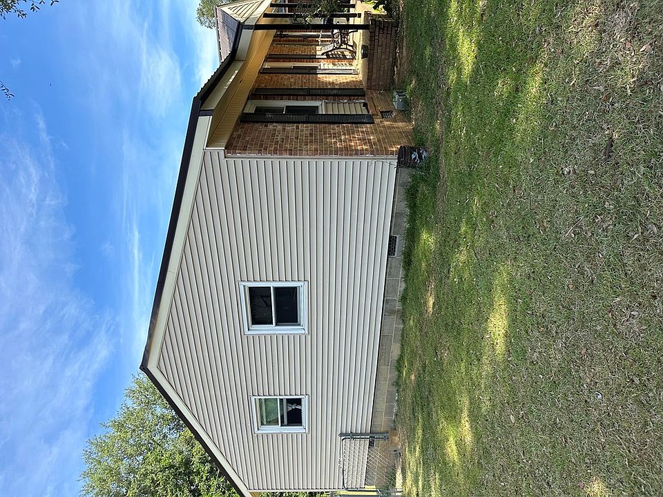 2nd image of 329 Independence Dr
