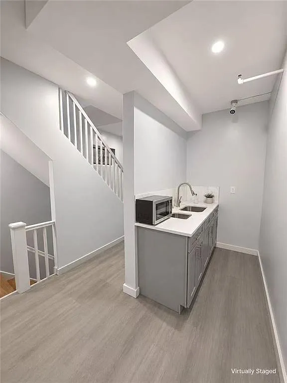 Studio, 1.0 bath, 2964 sqft, $1,500 — Photo 4