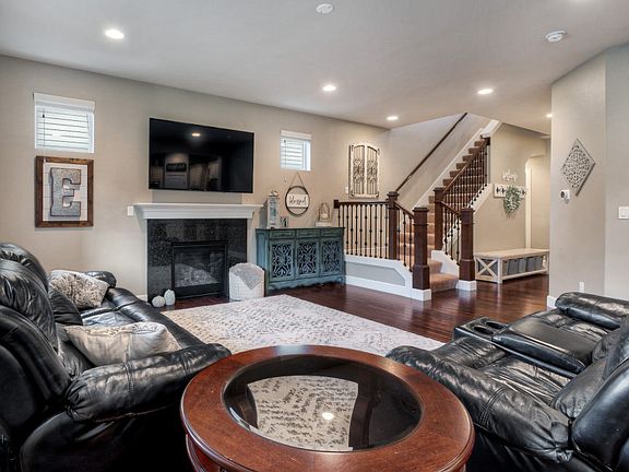5th image of 18821 Greenwood Pl E
