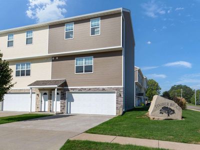 700 Cox Ct, Le Claire, IA, 52753