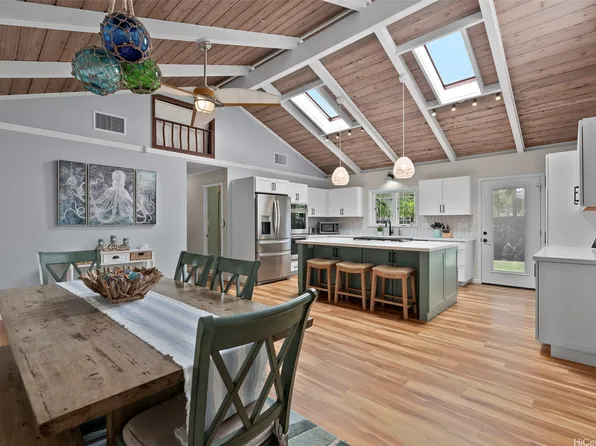 1287 Ulupalakua St, Kailua, HI 96734