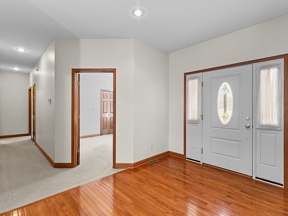4th image of 406 E Knights Rd
