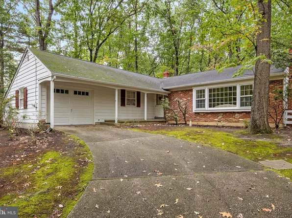 28 Laurel Hill Dr, Cherry Hill, NJ 08003