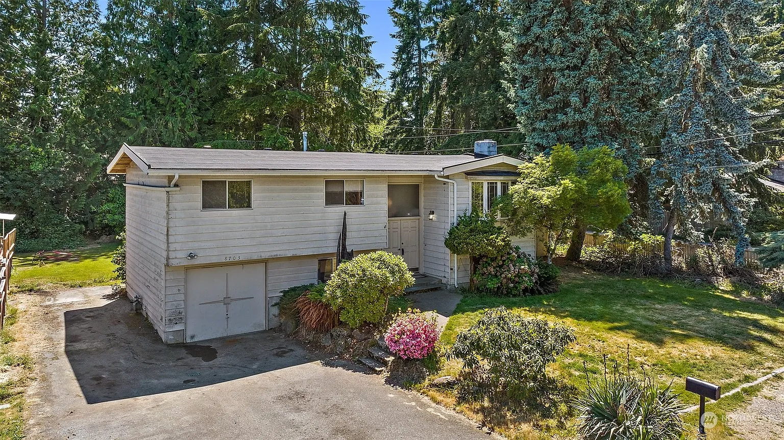 8703 NE 137th Street photo 1