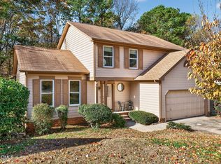218 Excalibur Ct, Cary, NC 27513