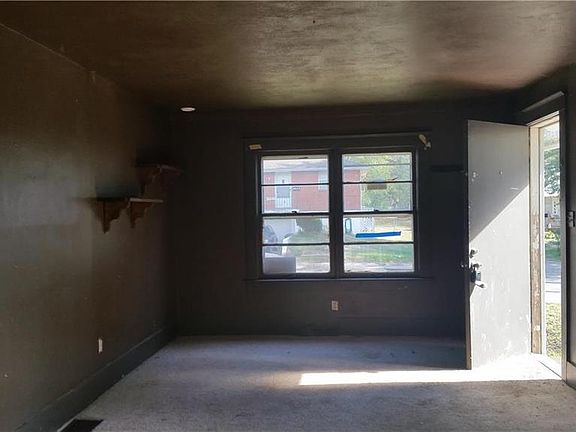2nd image of 1910 S Arlington Ave