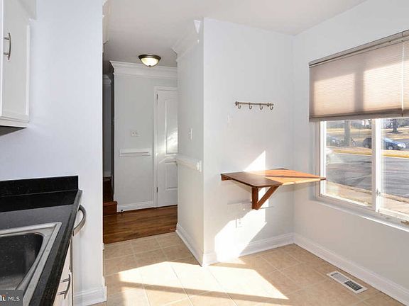 5th image of 2225 Christy Pl
