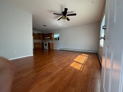 2133 Jackson Ave Photo 1