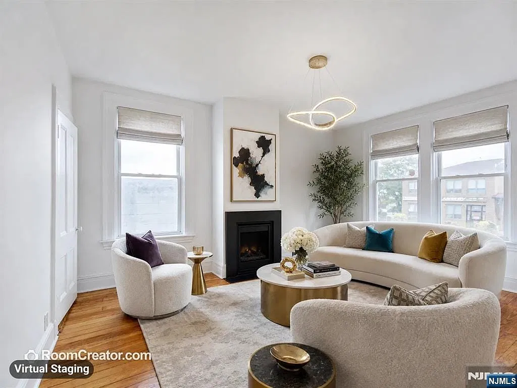4 bed, 1.5 bath, $3,200 — Photo 1