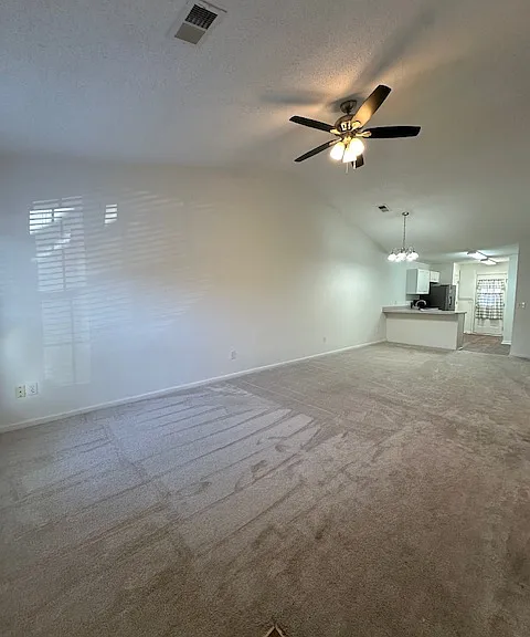 2000 Water Oak Dr #4-B — Photo 2
