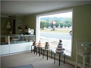 3rd image of 1105 McFarland Ave