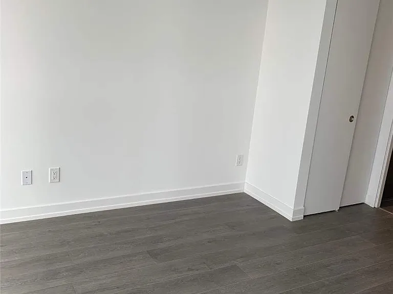 161 Roehampton Ave #2604 — Photo 6
